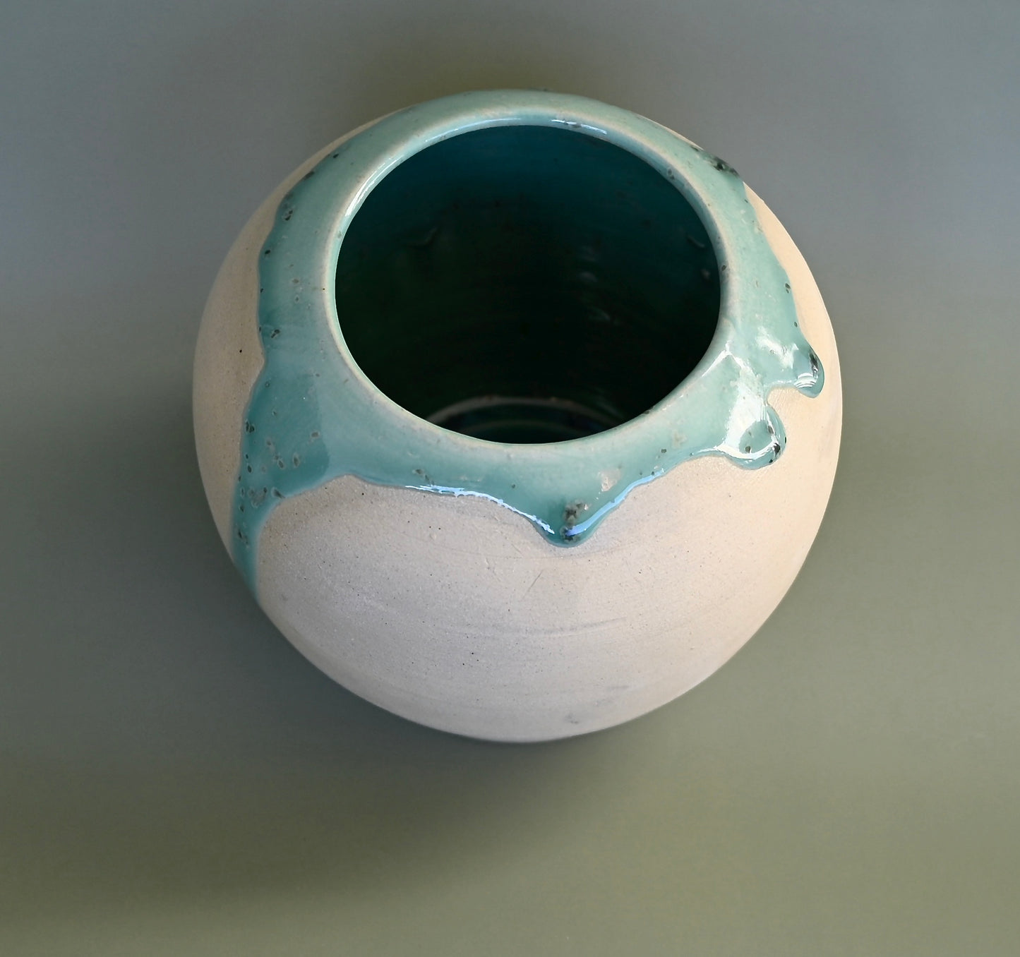 Vase handmade (unique piece) by BLG Ceramic